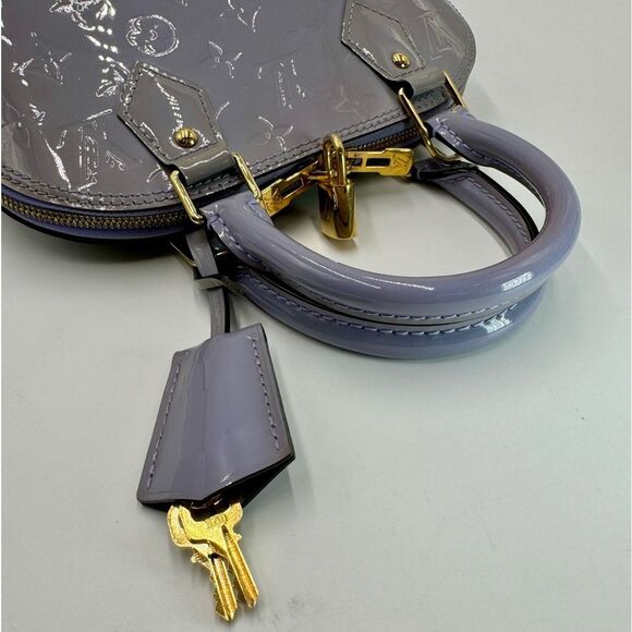 Auth Louis Vuitton Small Purple Lilas Vernis Monogram Alma BB Crossbody Bag - Picture 10 of 16